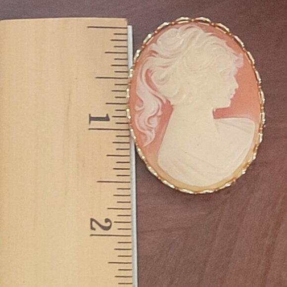 Vintage Oval Cameo Brooch Pin - Picture 3 of 3